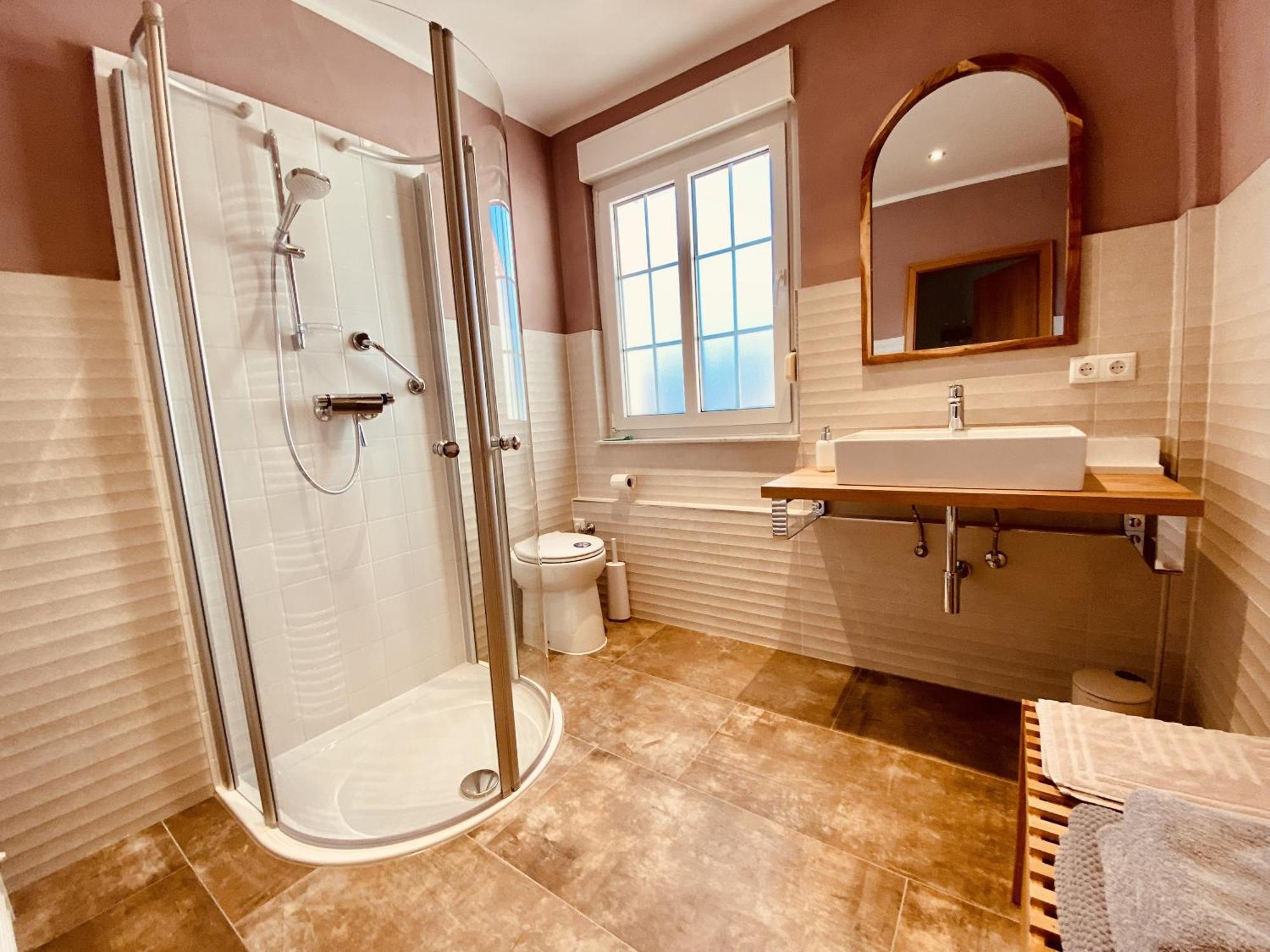Casa Rehse I Stilvolles Apartment I 24H-Self-Check-In I Kostenlos Parken & Wlan I 55-Zoll-Smart&Kabel-Tv I Oepnv Erfurt Exterior photo